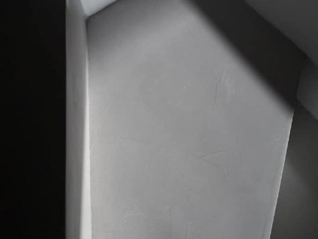 Réalisation d'un béton ciré sur escalier, Le Pellerin, structuresetcouleurs